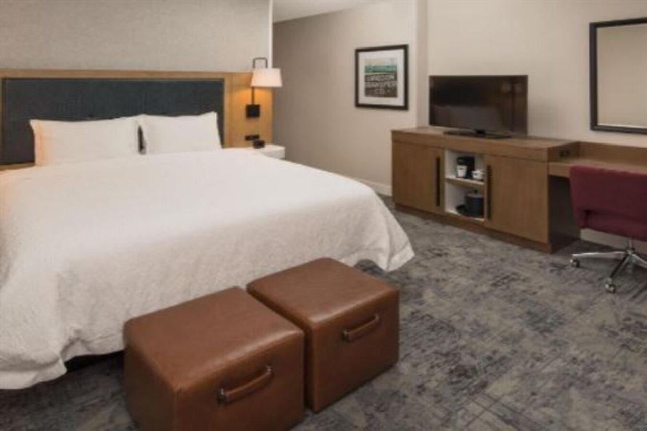 Hampton Inn And Suites By Hilton Portland-Pearl District Экстерьер фото
