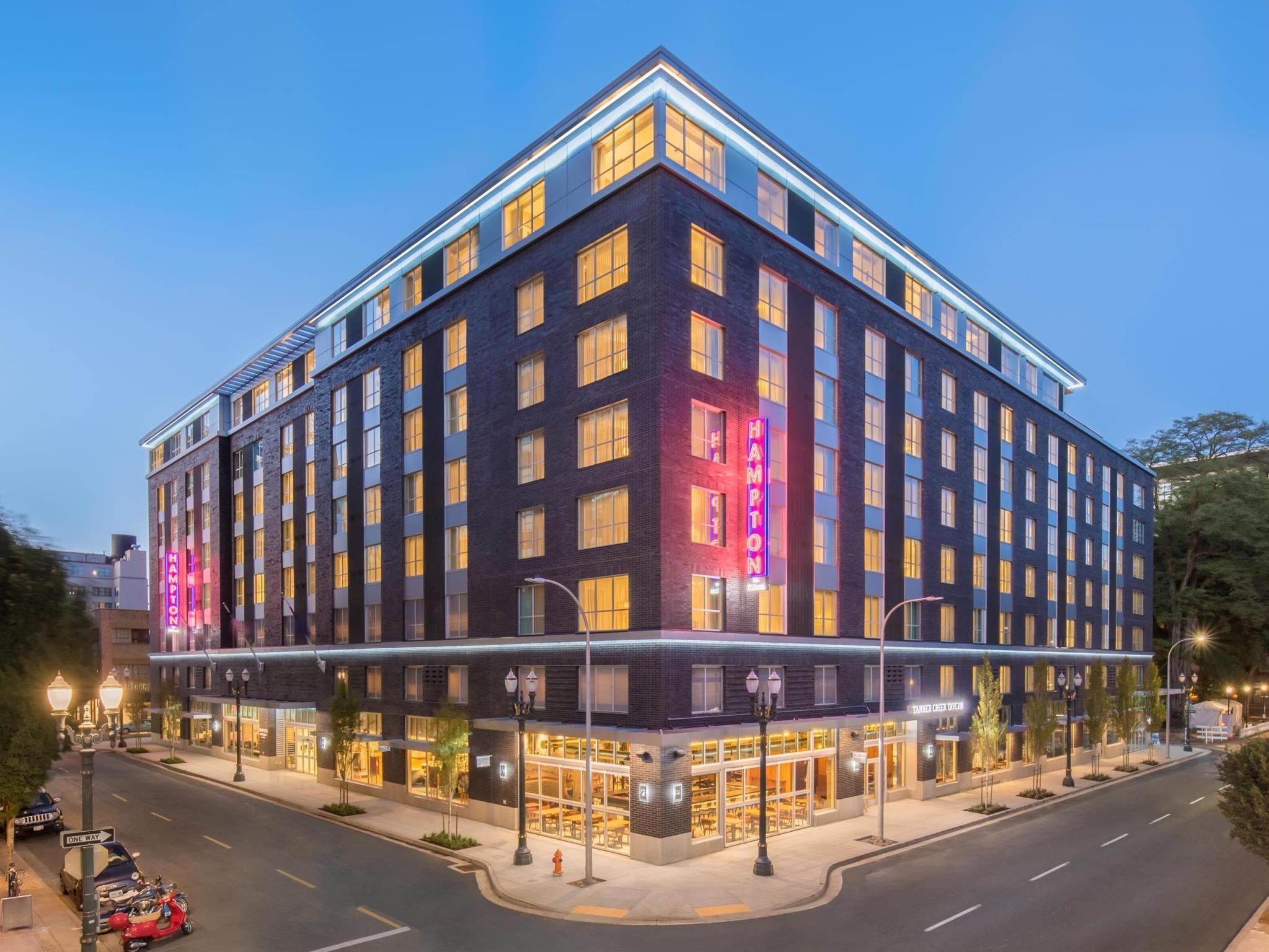 Hampton Inn And Suites By Hilton Portland-Pearl District Экстерьер фото