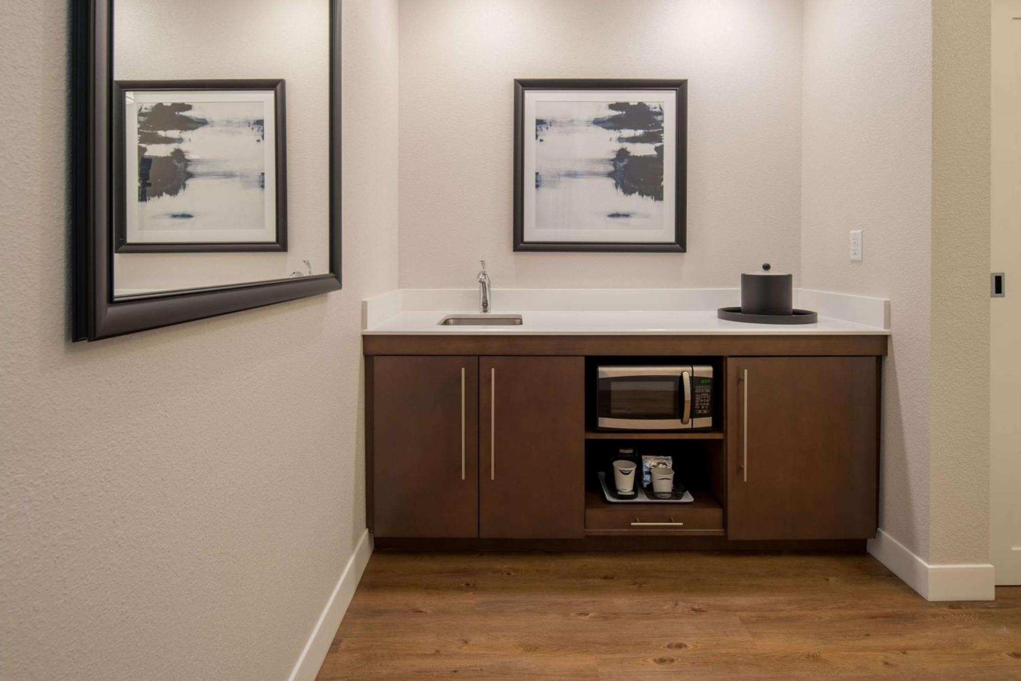 Hampton Inn And Suites By Hilton Portland-Pearl District Экстерьер фото