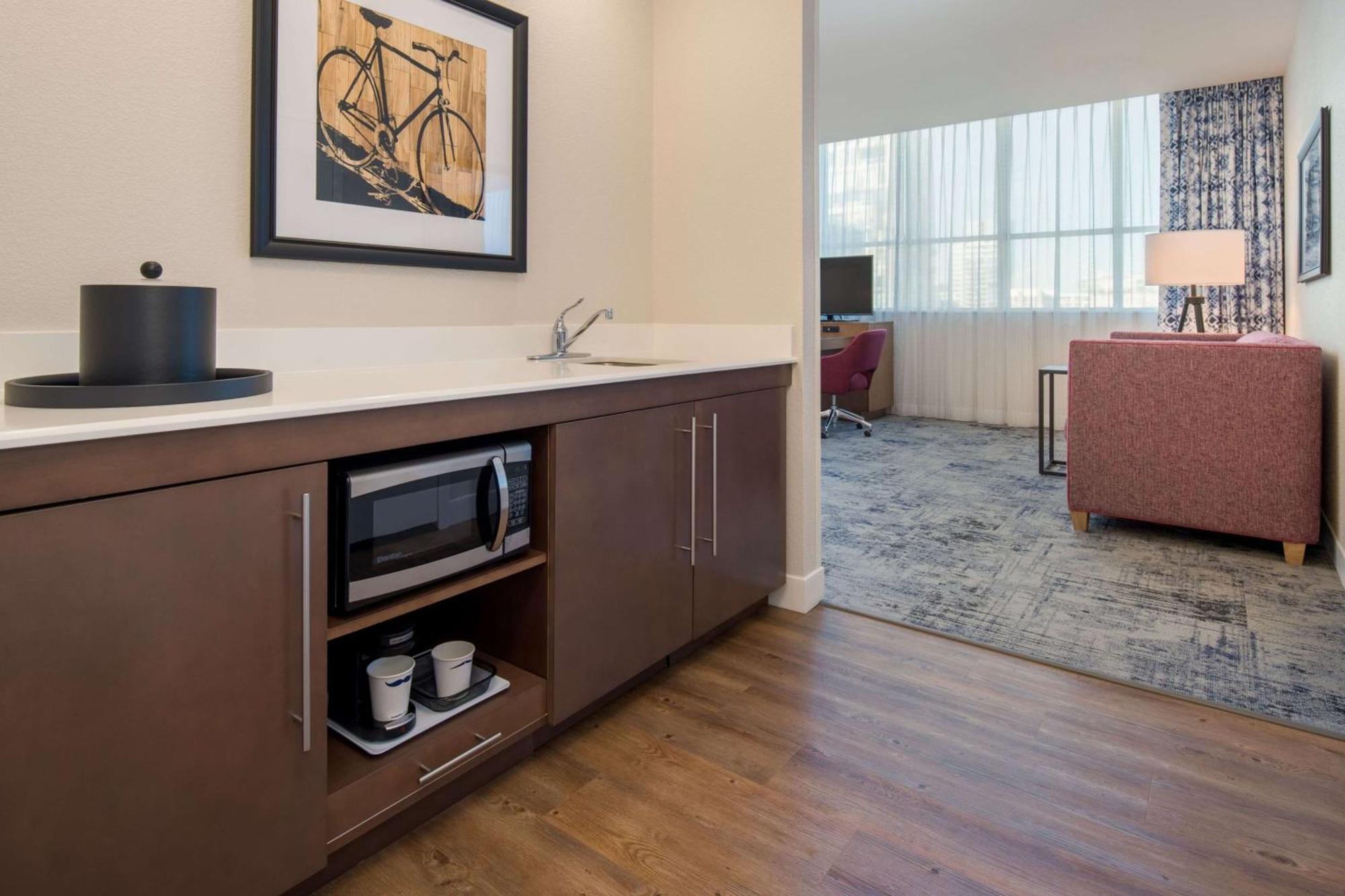 Hampton Inn And Suites By Hilton Portland-Pearl District Экстерьер фото