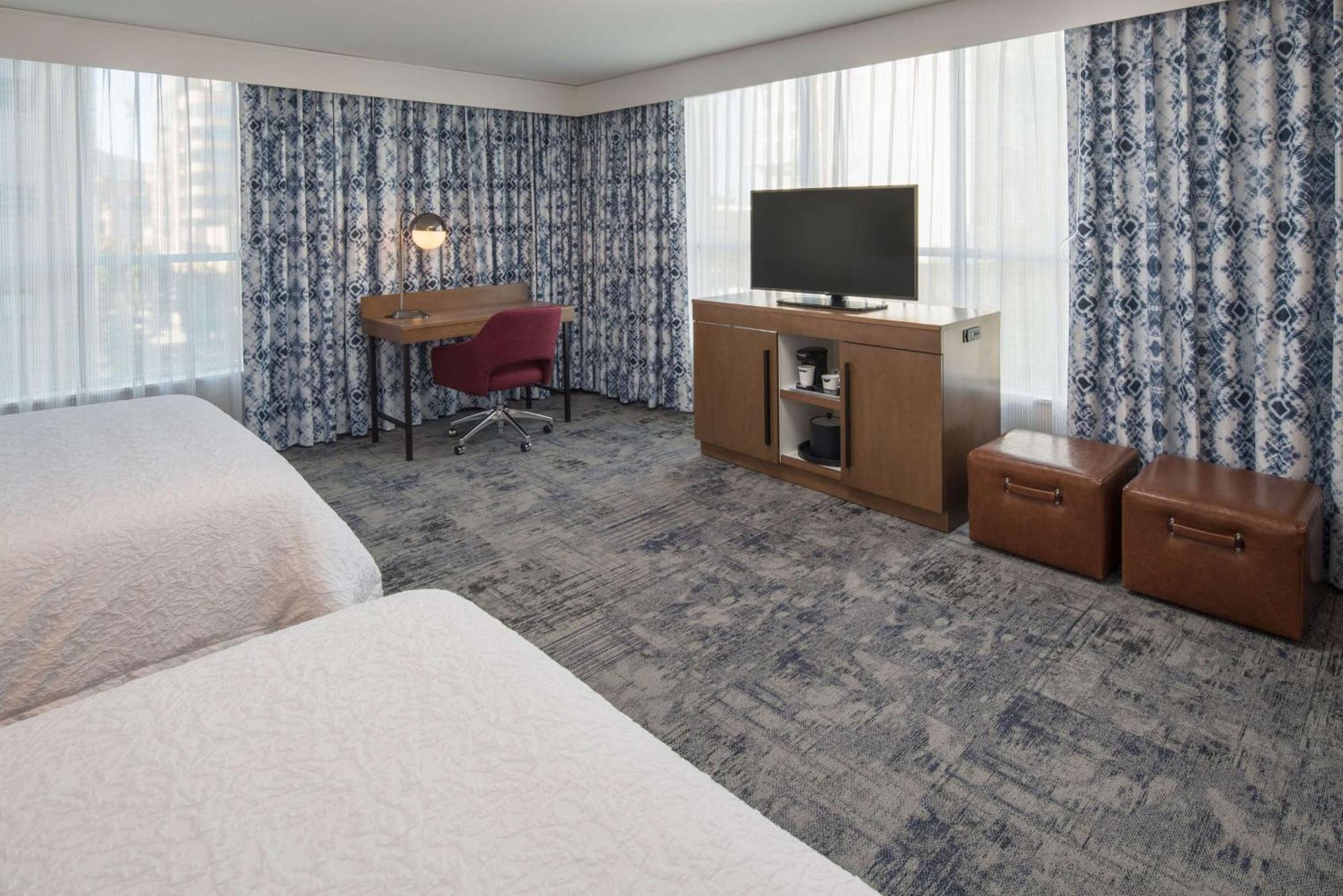 Hampton Inn And Suites By Hilton Portland-Pearl District Экстерьер фото