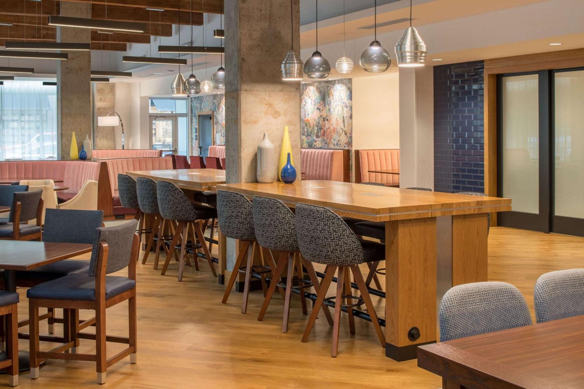 Hampton Inn And Suites By Hilton Portland-Pearl District Экстерьер фото