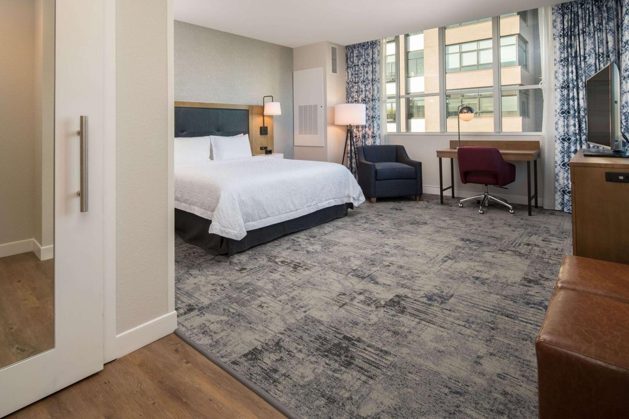 Hampton Inn And Suites By Hilton Portland-Pearl District Экстерьер фото